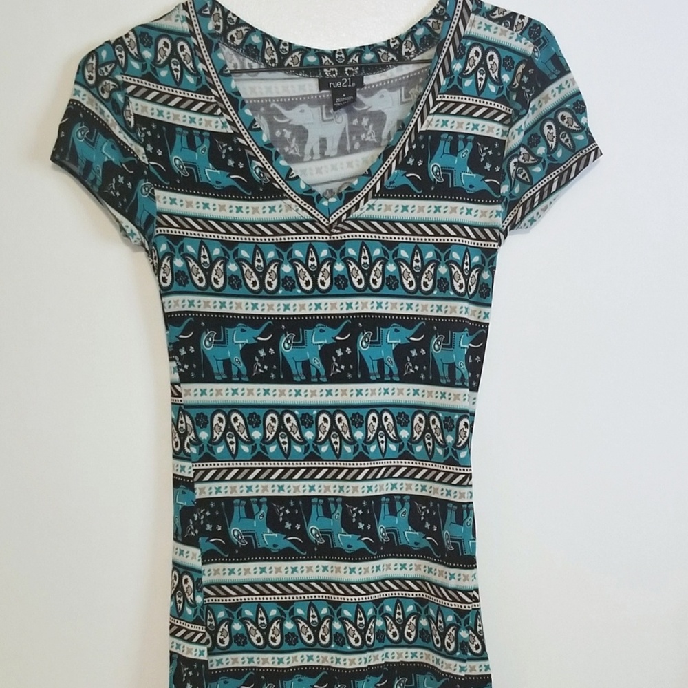 Blue V-neck Elephant T-shirt
